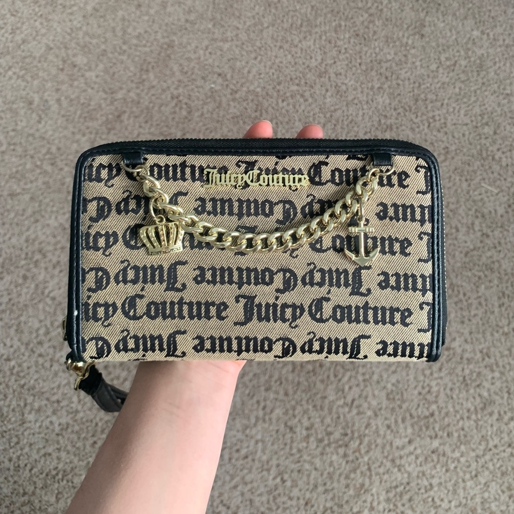Juicy Couture Beige Black Gothic Pipe Dream Wallet